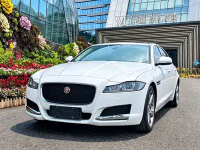 Jaguar XFL 2019
