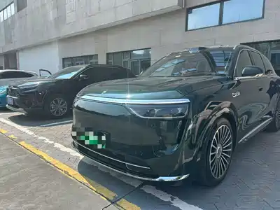 AITO Wenjie M8 2025