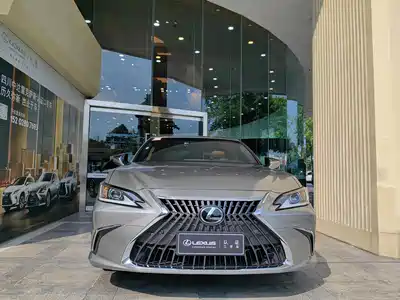 Lexus ES 2022