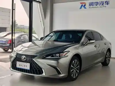 Lexus ES 2024