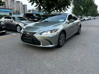 Lexus ES 2024