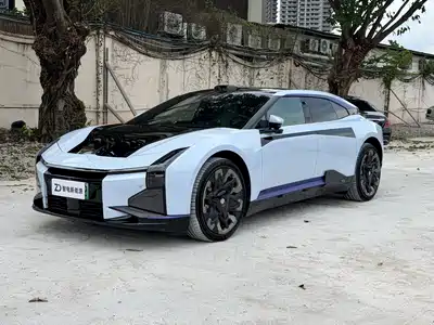 HiPhi Z 2023