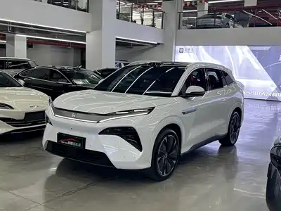 BYD Tang L 2025