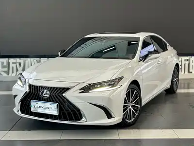 Lexus ES 2024