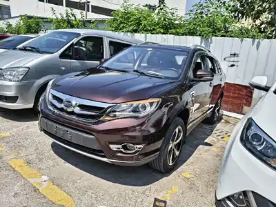 BYD S7 2015