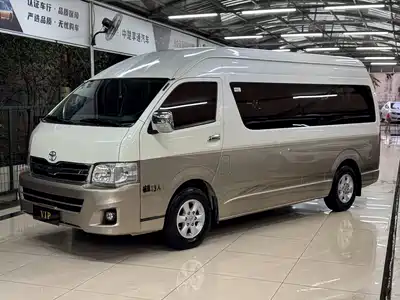 Toyota HIACE 2012
