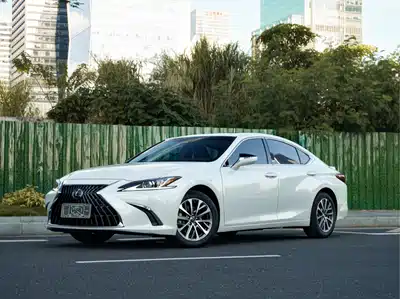 Lexus ES 2023