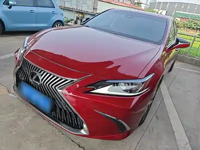 Lexus ES 2019