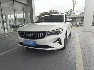 Geely Emgrand 2025