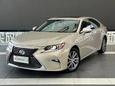 Lexus ES 2015