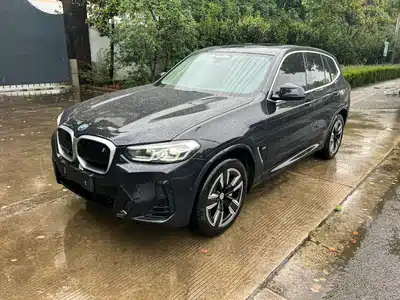 BMW iX3 2023