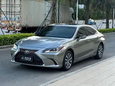 Lexus ES 2021