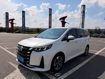 GAC Trumpchi M6 2022