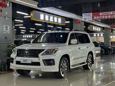 Lexus LX 2016