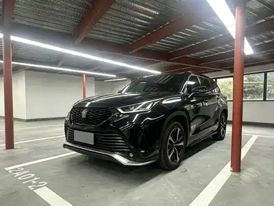 Toyota Crown Kluger 2023