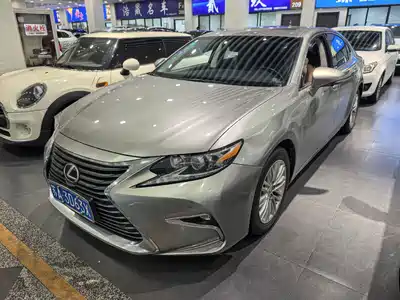 Lexus ES 2017