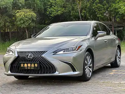Lexus ES 2020