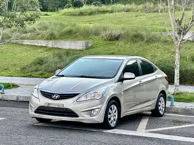Hyundai Verna 2012