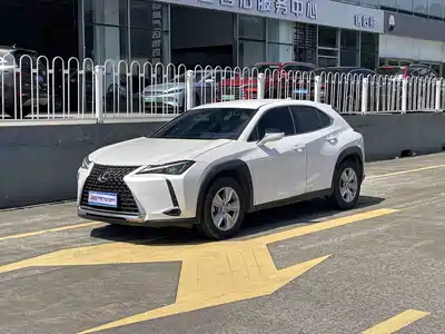 Lexus UX 2023