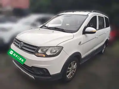 Dongfeng Fengguang 360 2015