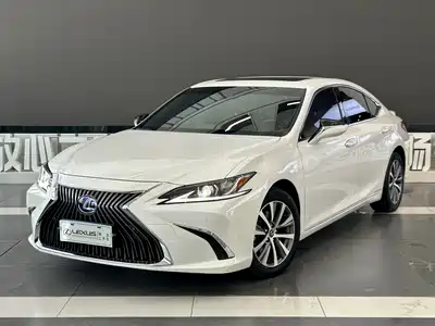 Lexus ES 2020