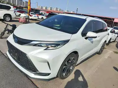 Toyota Granvia 2023