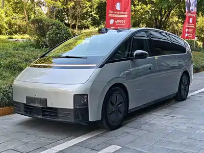 Li Auto MEGA 2024