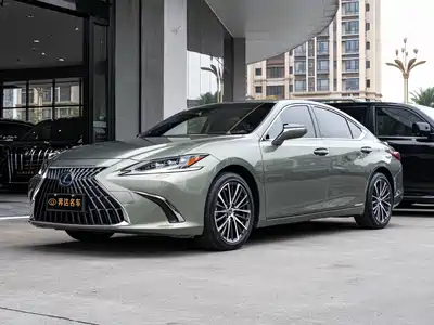 Lexus ES 2021