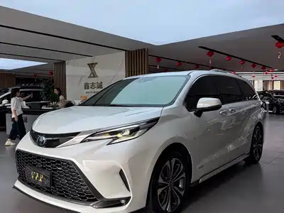 Toyota Granvia 2023