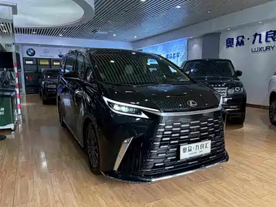 Lexus LM 2024