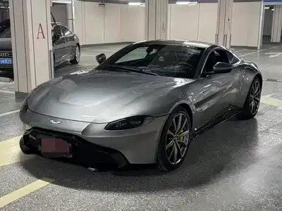 Aston Martin V8 Vantage 2018