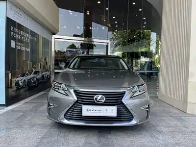 Lexus ES 2018