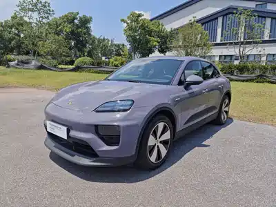 Porsche Macan EV 2025