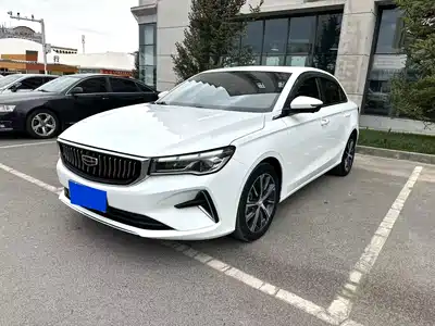 Geely Emgrand 2021
