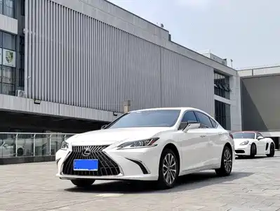 Lexus ES 2024