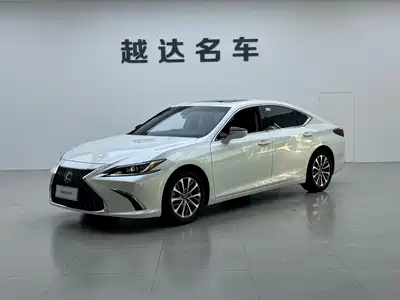 Lexus ES 2024