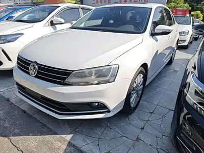 Volkswagen Sagitar 2015