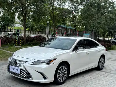 Lexus ES 2024