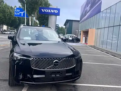 Volvo XC90 Plug-in Hybrid 2025
