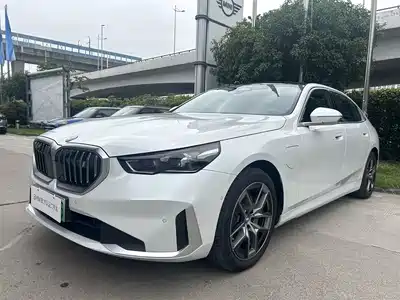 BMW i5 2025