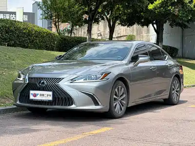 Lexus ES 2021