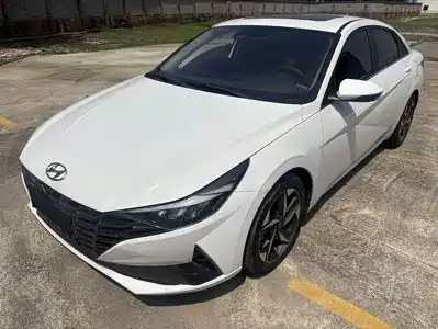 Hyundai Elantra 2022