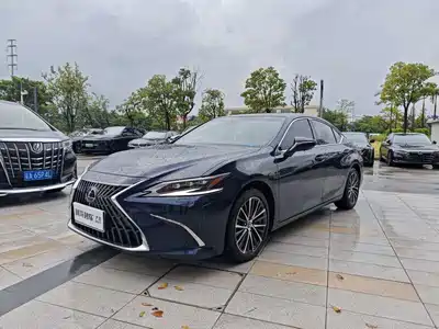 Lexus ES 2024
