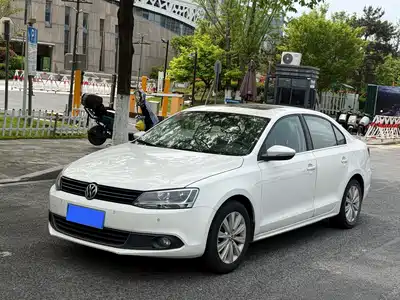 Volkswagen Sagitar 2015