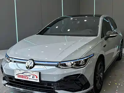 Volkswagen Golf 2025