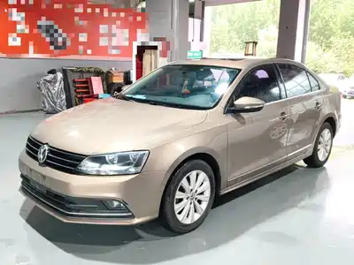 Volkswagen Sagitar 2016
