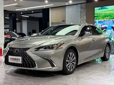 Lexus ES 2023