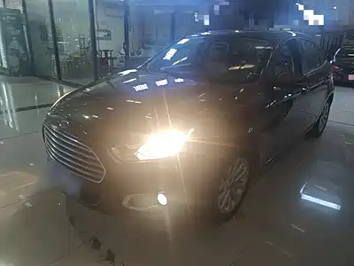 Ford Escort 2015
