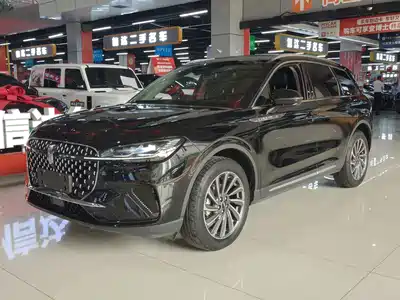 Lincoln Adventurer 2023