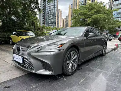 Lexus LS 2019